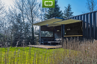 Container lounge bar