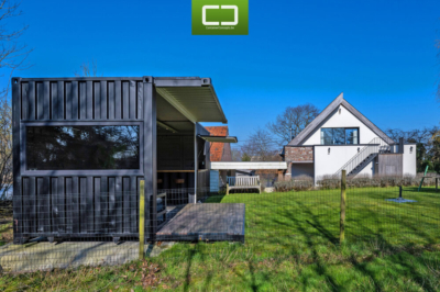 Container lounge bar