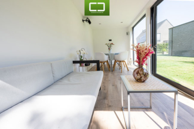 Containerlounge Torhout binnenaanzicht