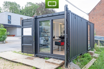 Container kapsalon vooraanzicht