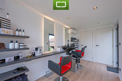 Container kapsalon interieur naar achterkant 2