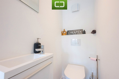 Container kapsalon toilet