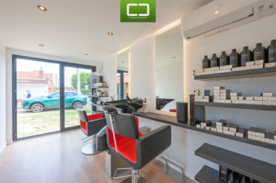 Container kapsalon interieur naar voorkant