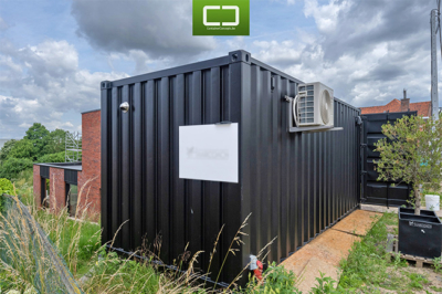 Container kapsalon achter- en zijkant