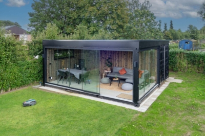 Container poolhouse met berging
