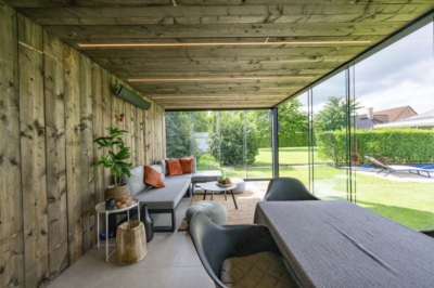 Container poolhouse met berging
