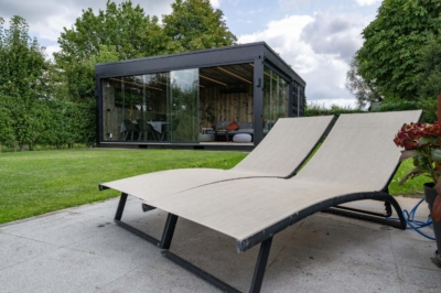 Container poolhouse met berging