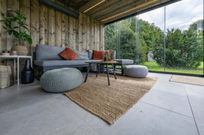 Container poolhouse met berging