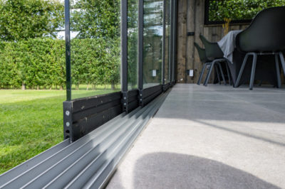 Container poolhouse met berging