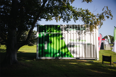 Golfsimulator Container