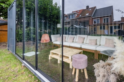 Lounge-Schoten-frontsiderightclosed