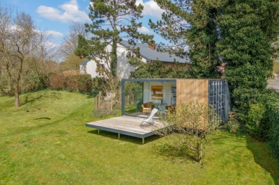 Lounge_terras-frontrightoverview