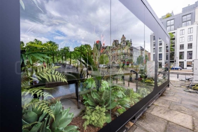 Morpho_showroom_sideclose