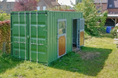 Paardenstal_St-Niklaas_closeside