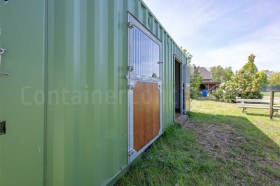 Paardenstal_St-Niklaas_doorside