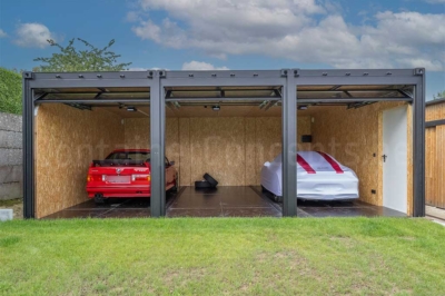 Triple_garage_Big1